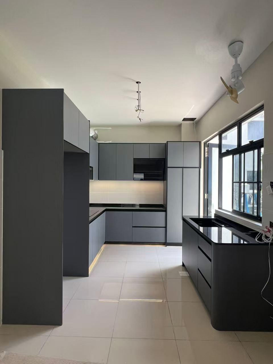Aluminum honeycomb panel used in a kitchen project