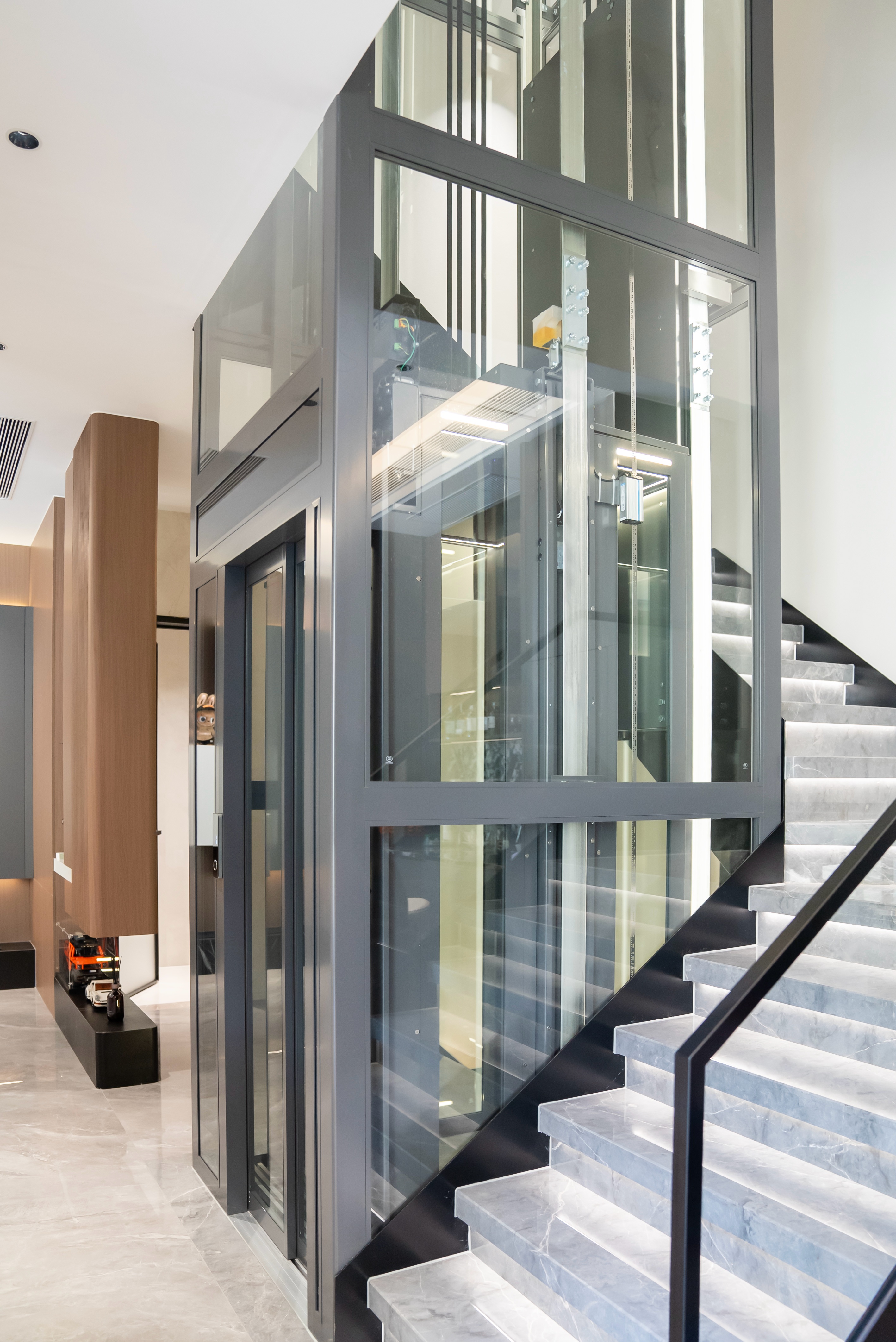 Glass lift