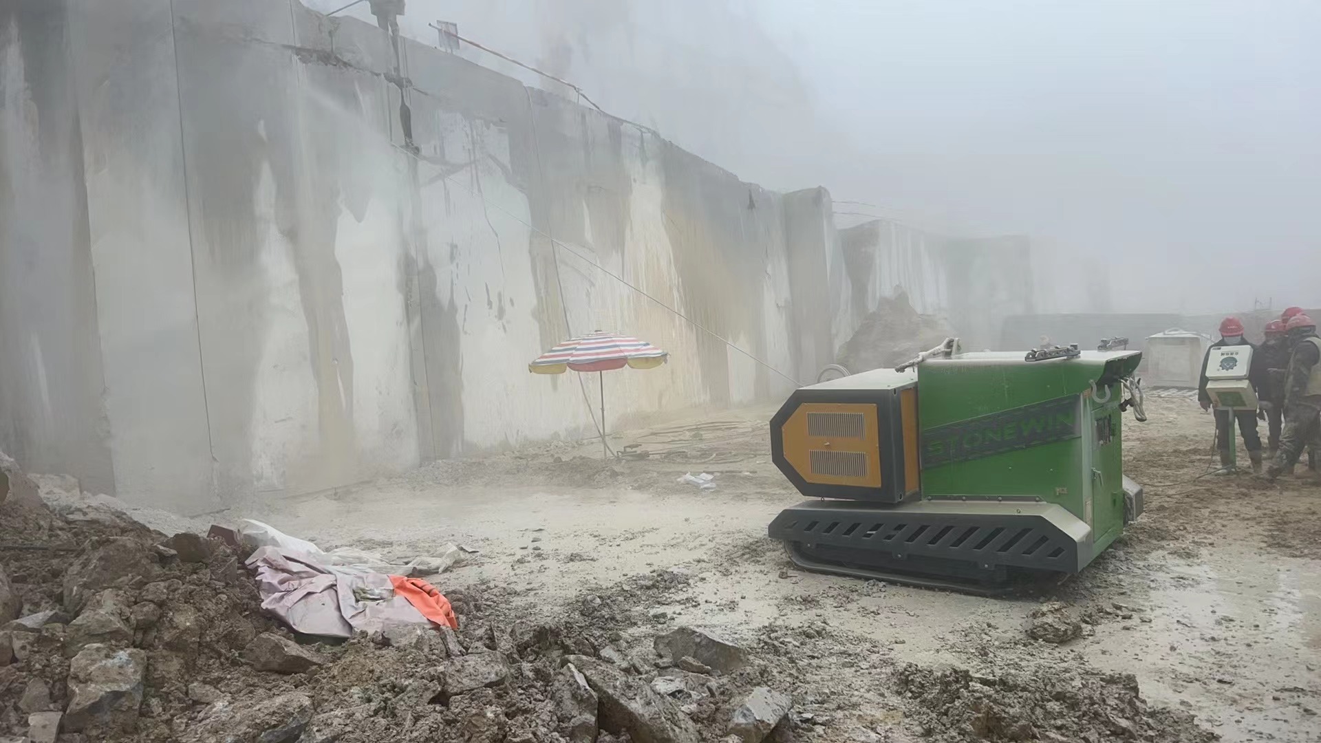 Stonewin wire saw machine cutting marble in a quarry, showing a typical project-fit use case