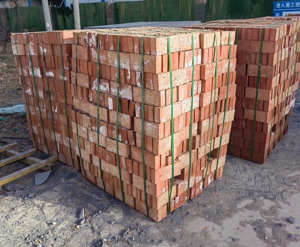 PET strapping in brick manufacturing industry