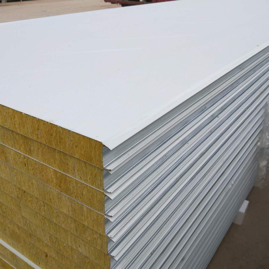 XINFA polyester polyol used in sandwich panel production for construction insulation