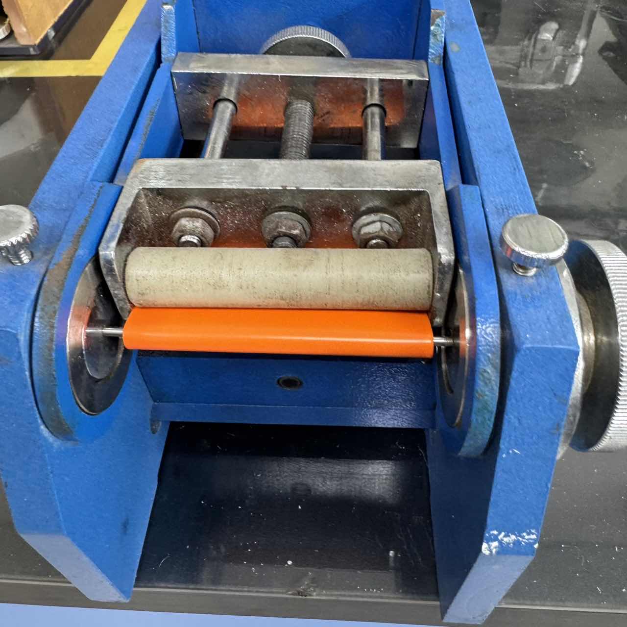 Hsinda bending test confirming adhesion and flexibility