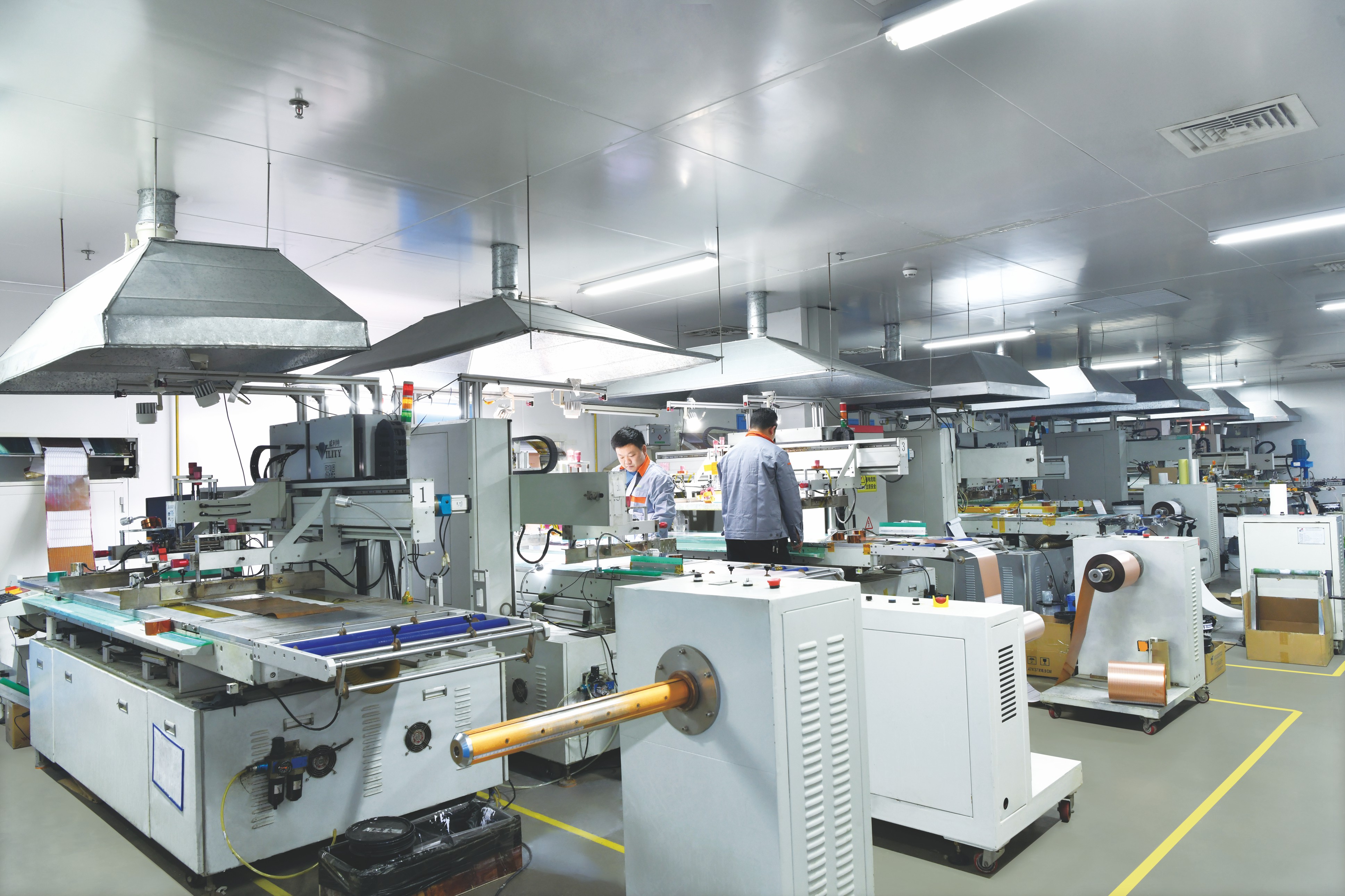 Silkscreen printing workshop at WODE Circuit Technology, where custom solder mask color and logo printing are applied to MCPCB panels