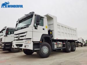 DUMP TRUCK