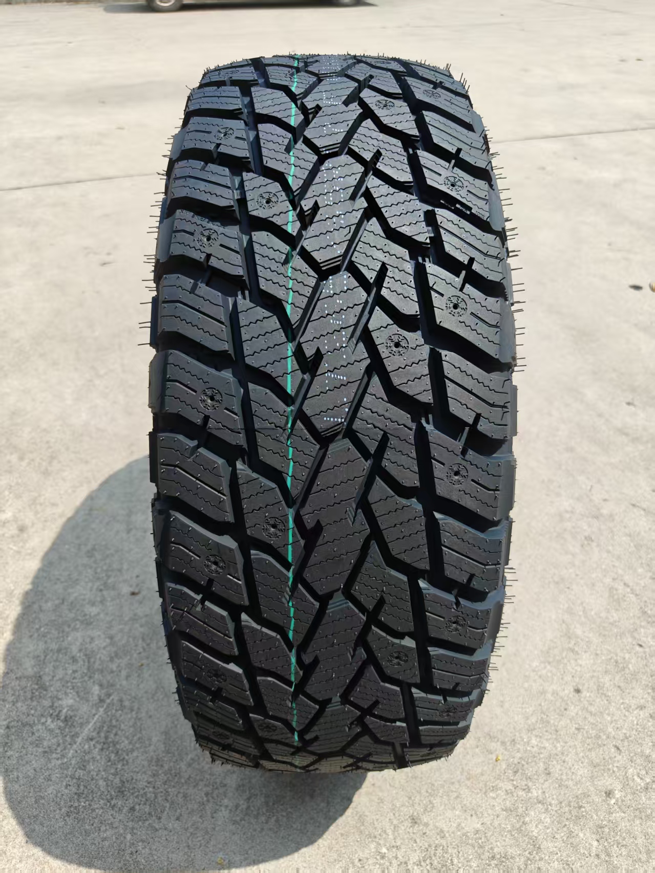 WINTERWAY A/T off-road tire