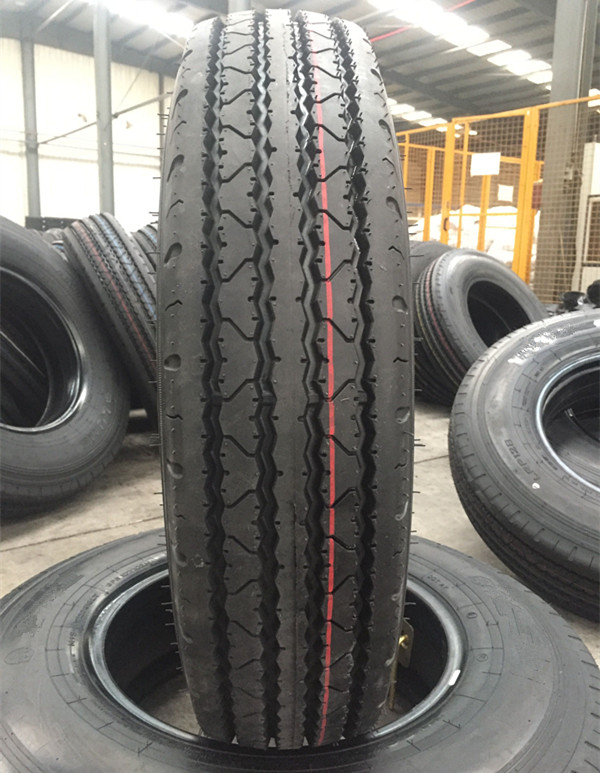 7.50R16LT heavy-duty tire side view