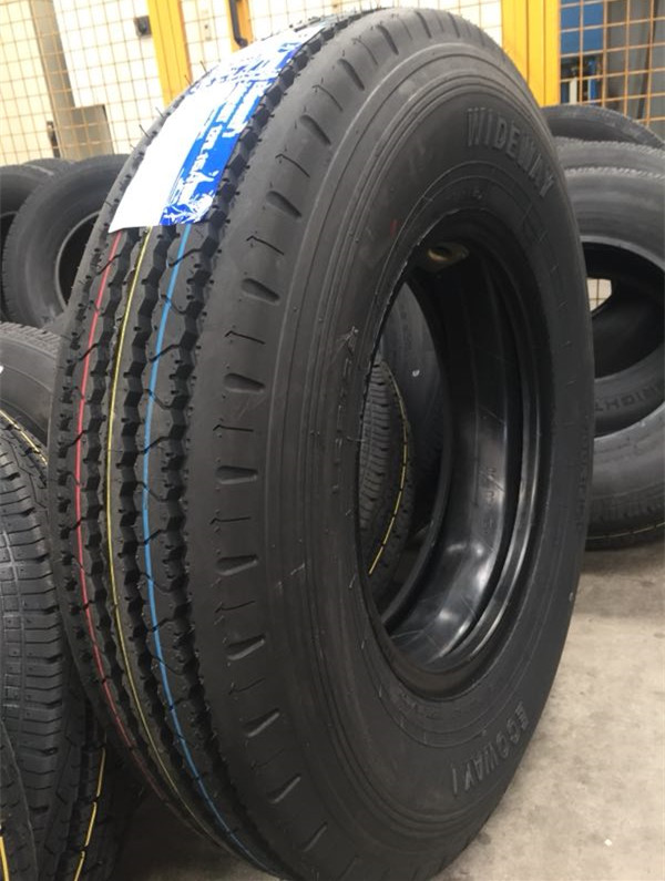 PASSENGER CAR TIRE