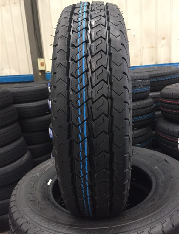 PASSENGER CAR TIRE