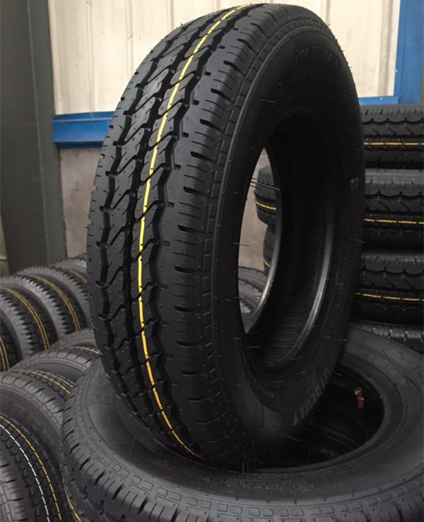 PASSENGER CAR TIRE