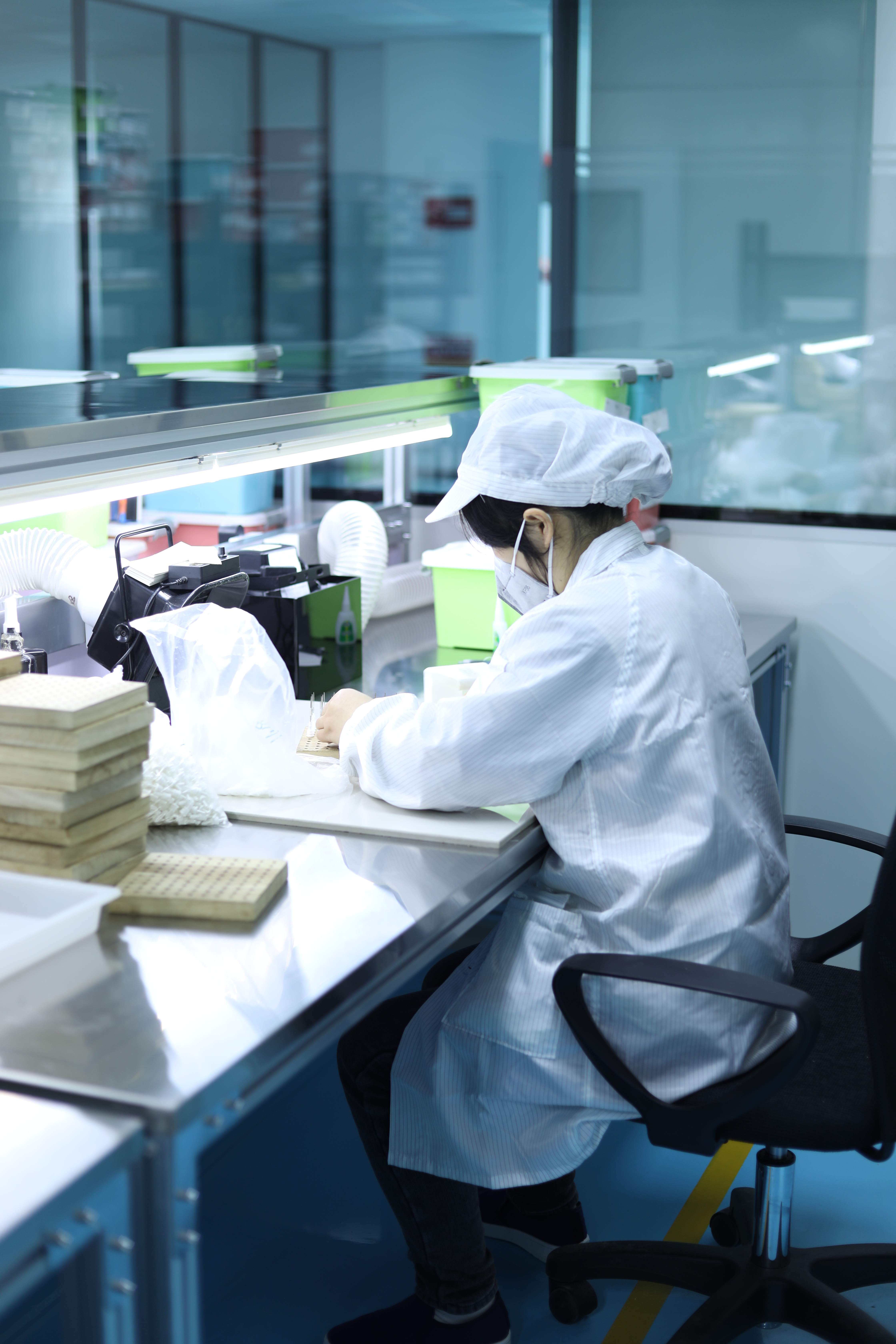 SPACEDRAGON ISO 13485 certified tattoo cartridge needle manufacturing workshop” style=