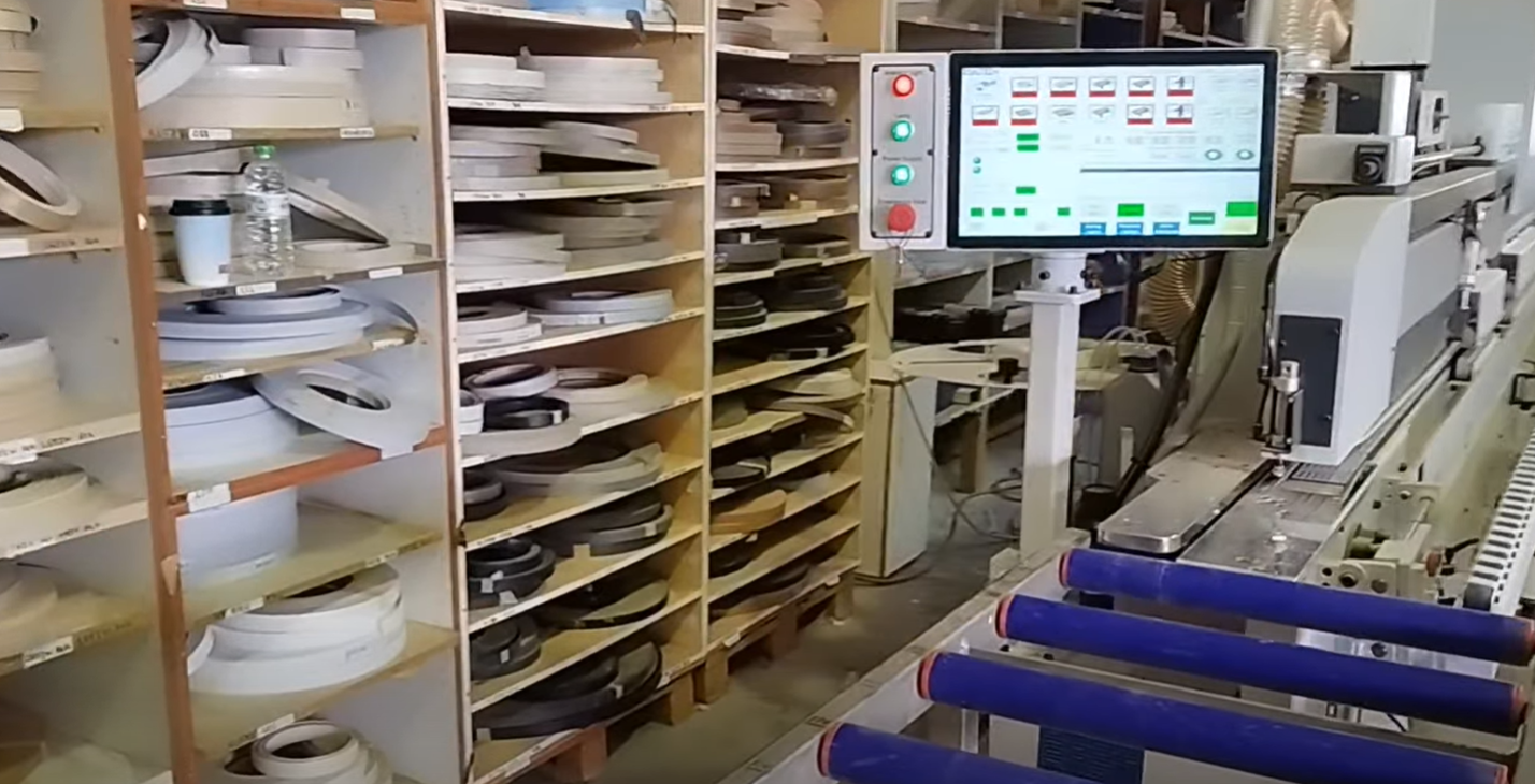 Romanian client factory using SYUTECH edge banding machines