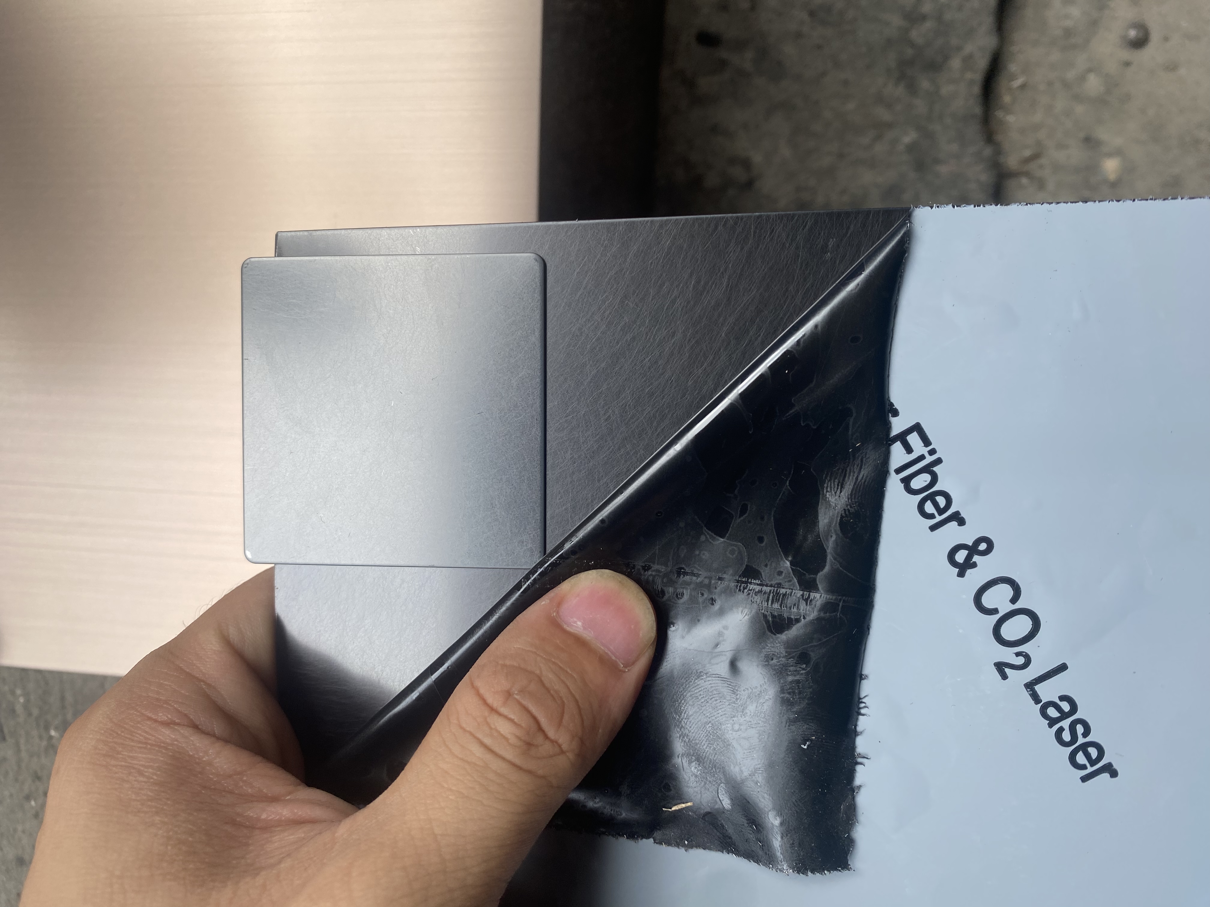 Vibration black stainless steel sheet with textured surface
