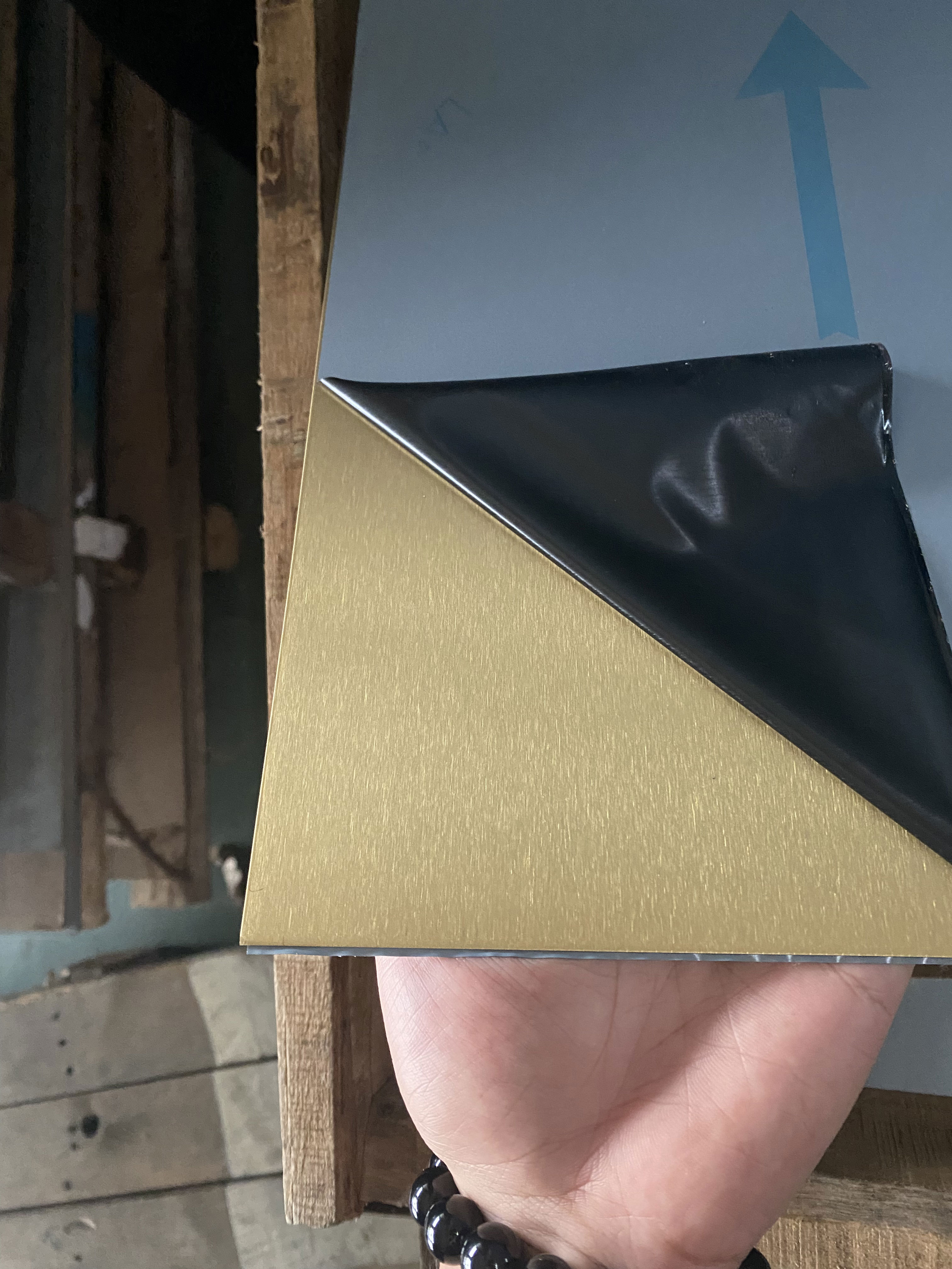 Satin gold stainless steel sheet for architectural use