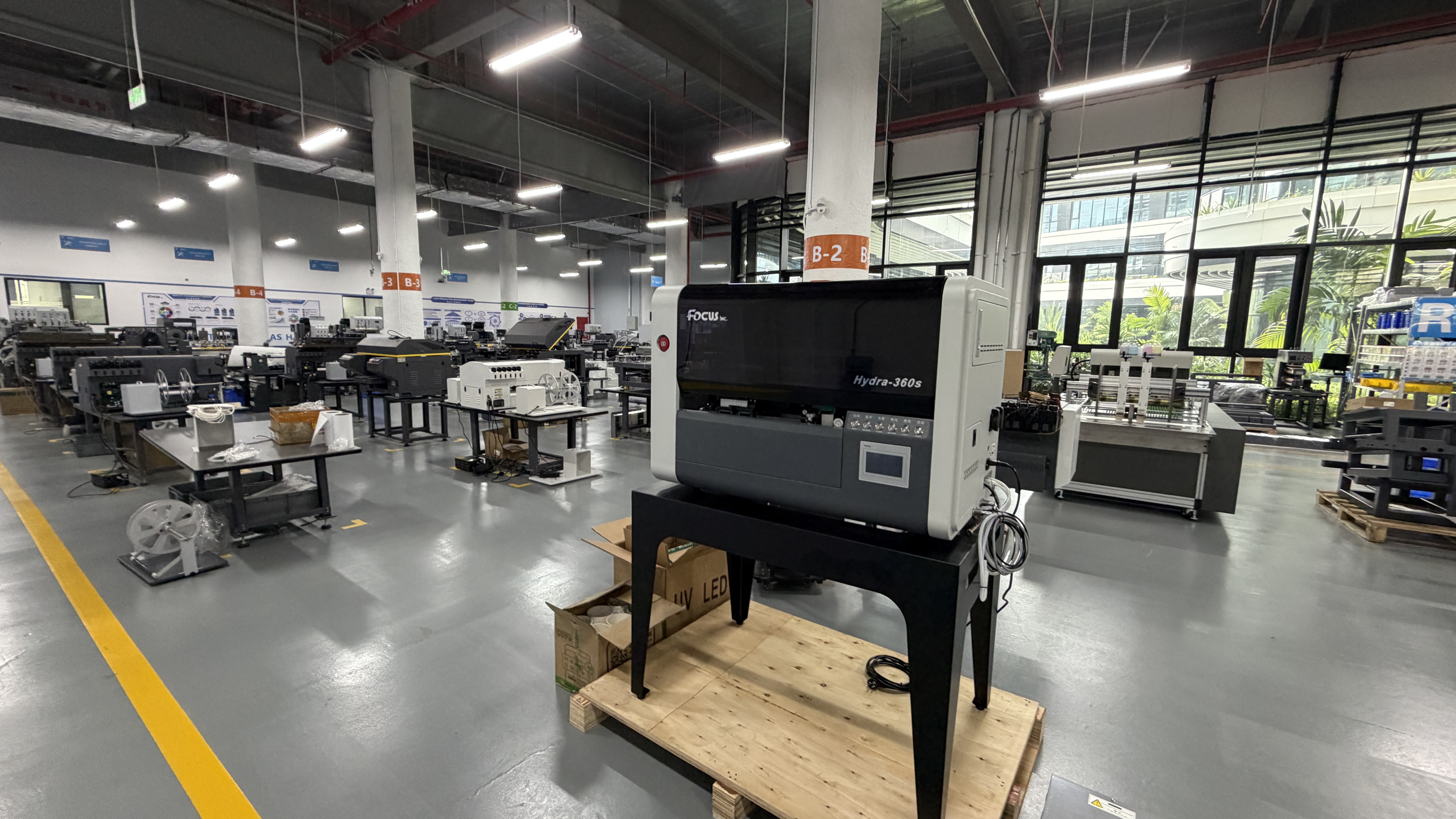 Hydra-360S bottle printer on production line