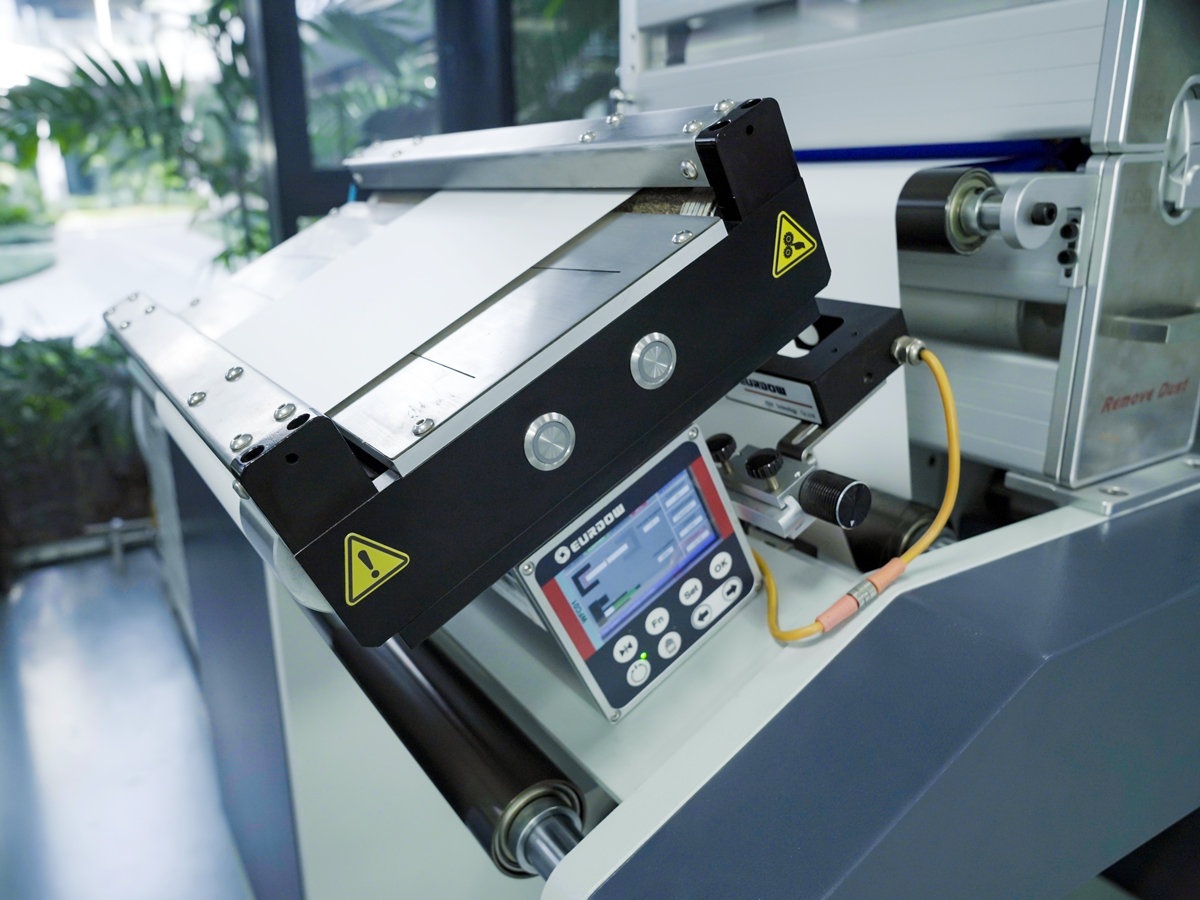 Real-time laser-sensing electronic correction and adjustment system