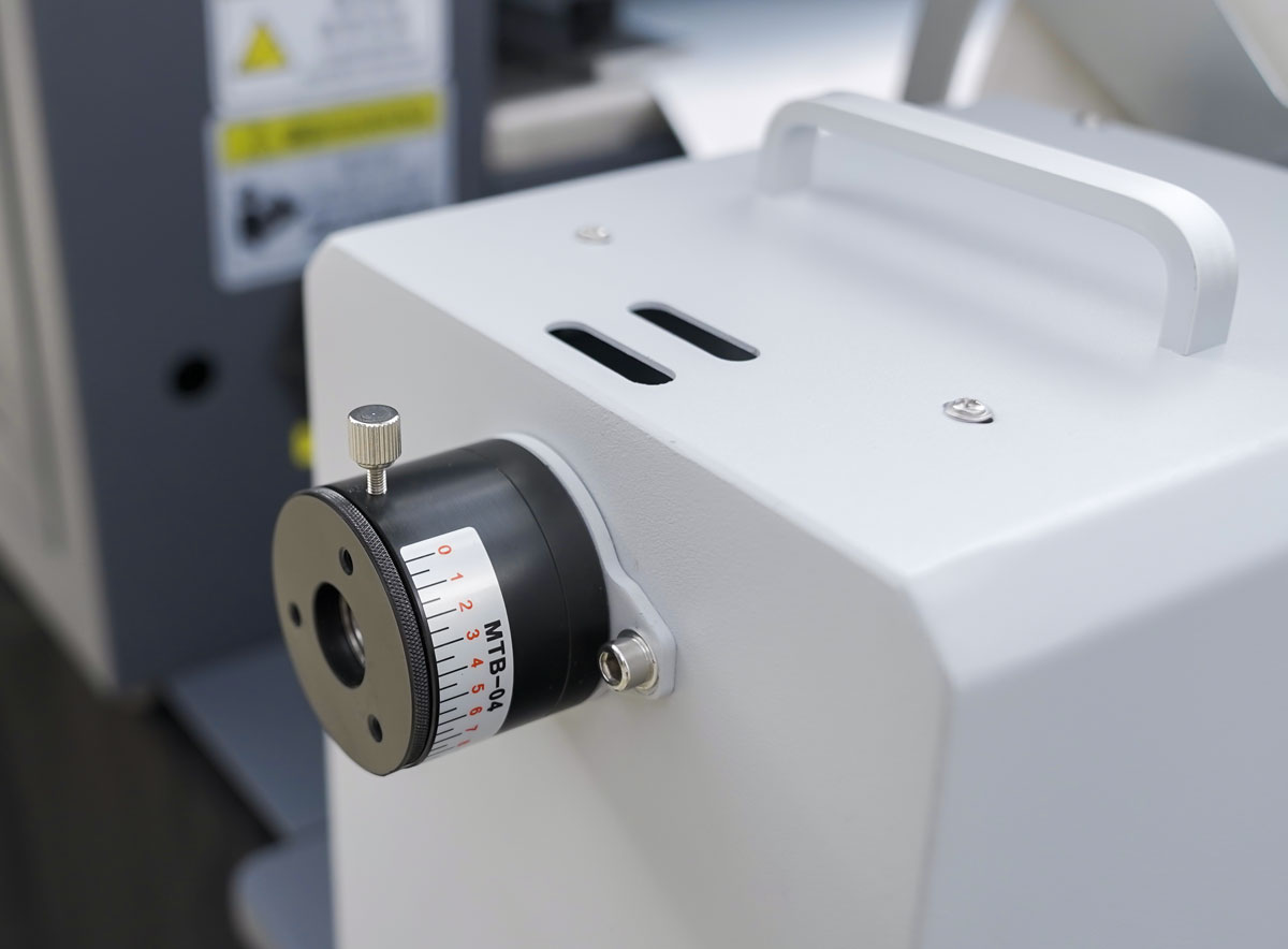 Self tension controller can allow to print under different diameter and thickness media