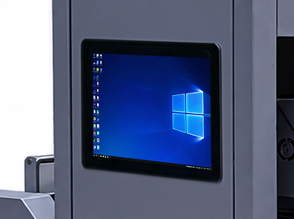 Optional high-configuration industrial touch screen all-in-one computers make operation more convenient.