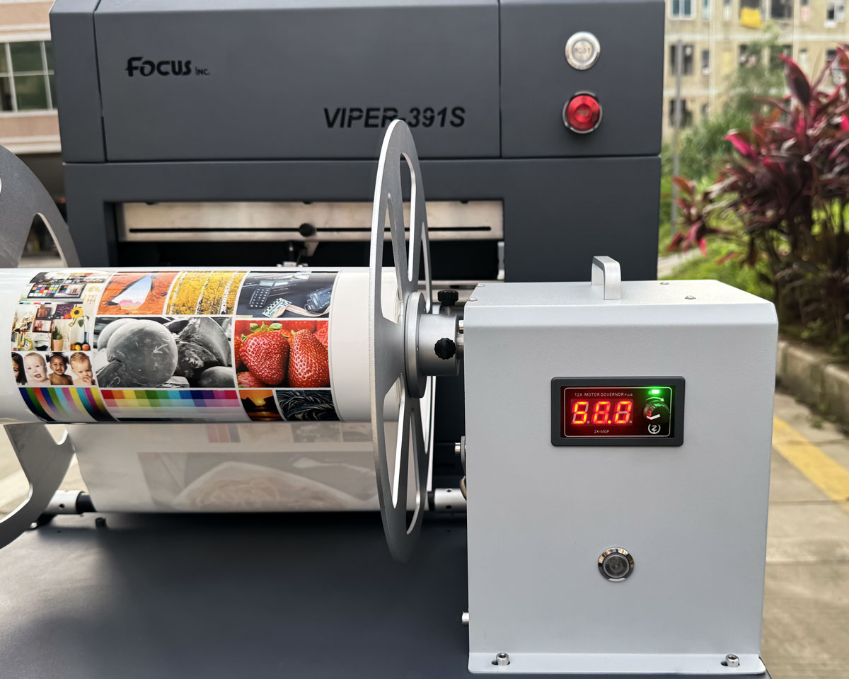Self tension control rewinder