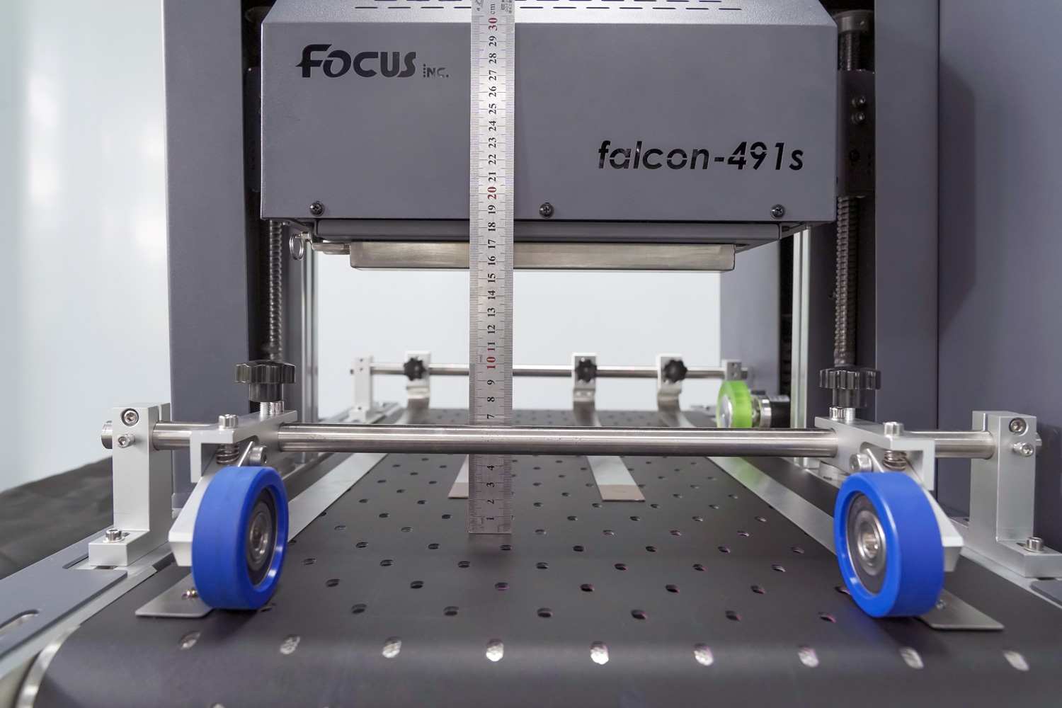 The maximum height of  material is designed to be 180mm, which can achieve high-speed and high-definition printing for different material