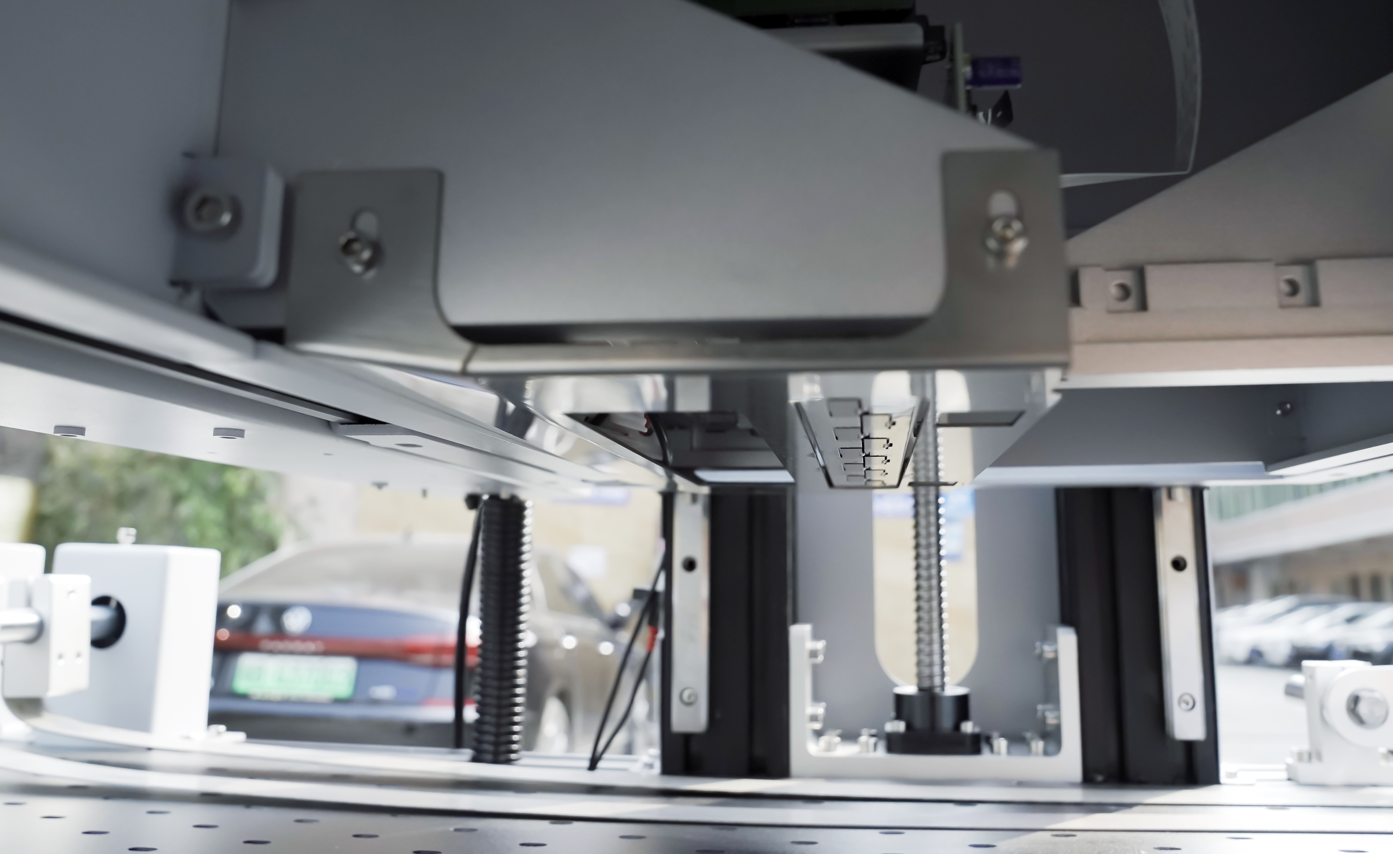 The maximum height of material is designed to be 200mm, which can achieve high-speed and high-definition printing for different material
