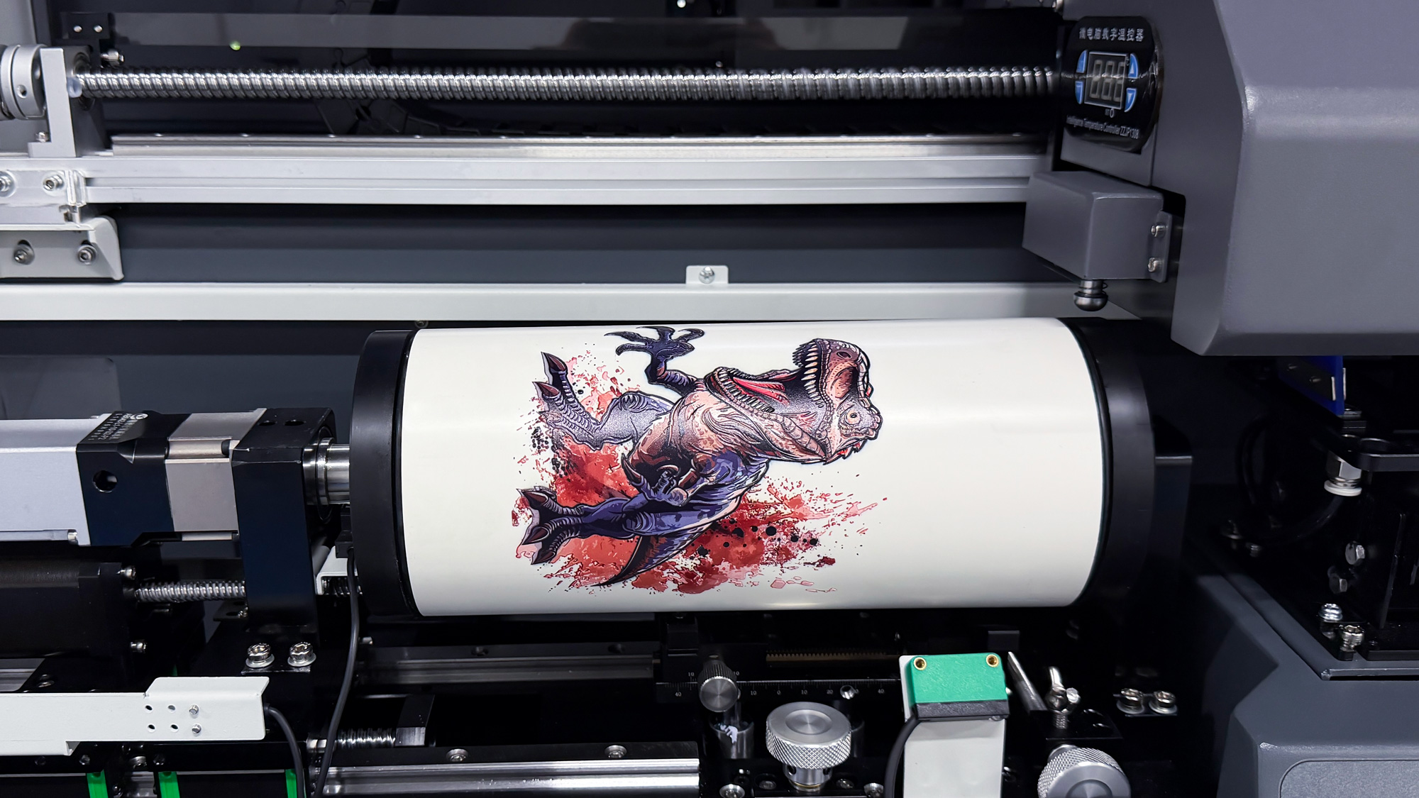 The white ink stacking printing technology enables the achievement of localized embossed printing effects.