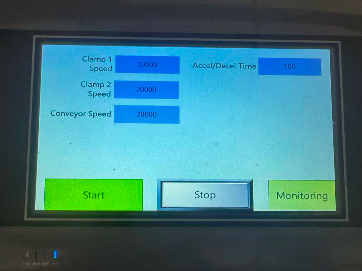 High-definition touchscreens facilitate equipment operation and maintenance.