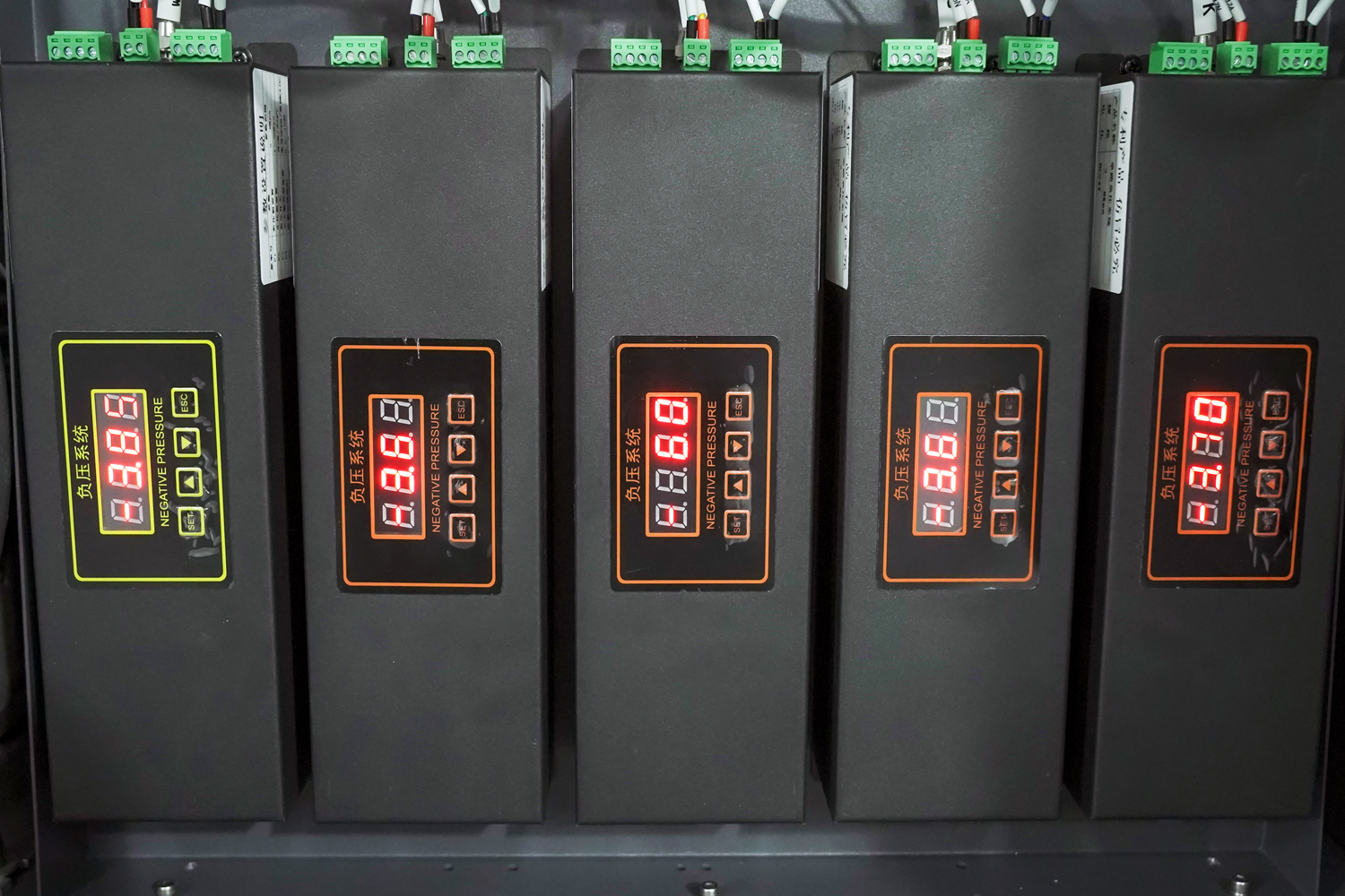 Real-time PID ink circulation control box makes ink supply safer and more stable.