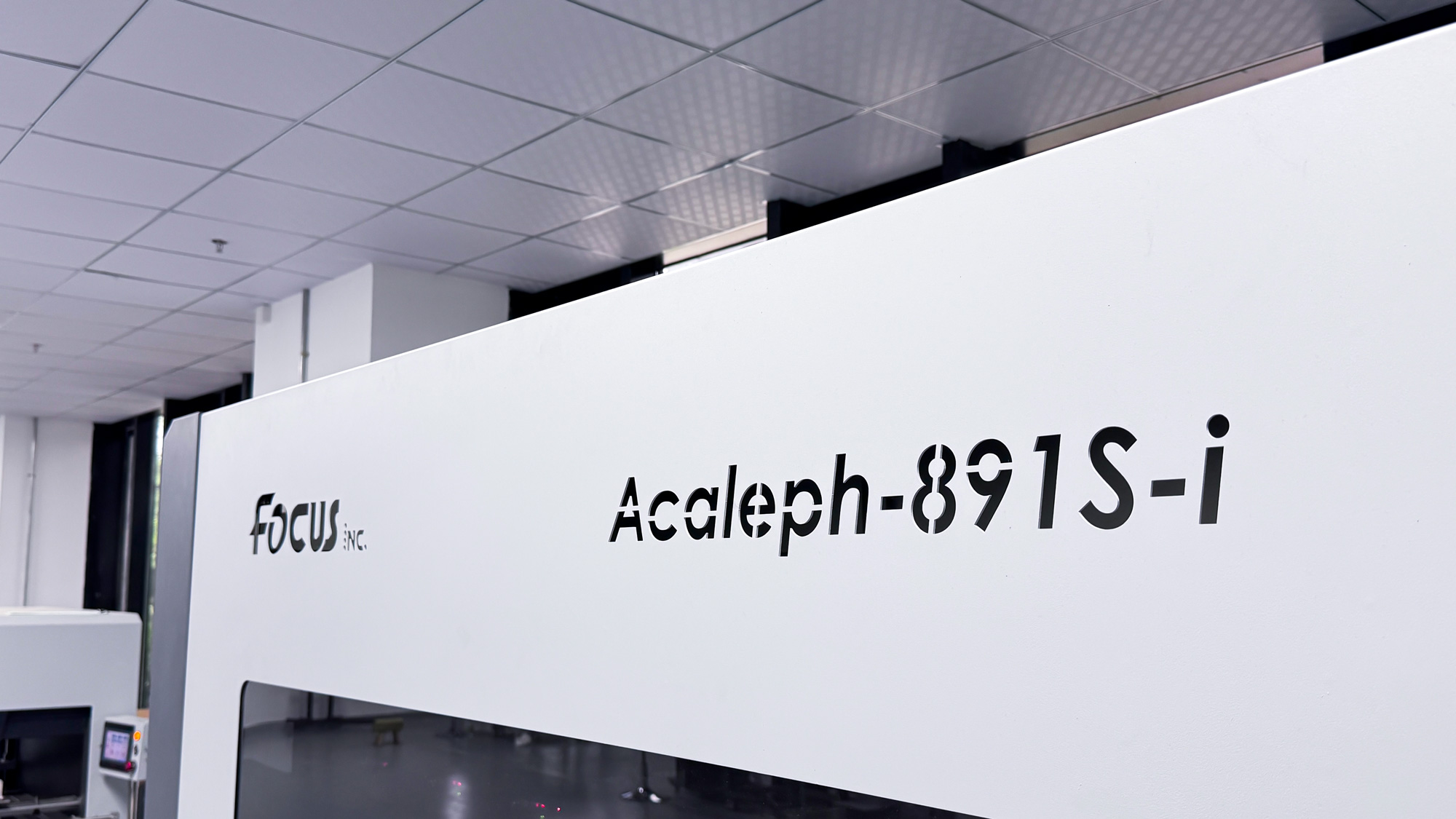 The whole-machine laser cutting and welding technology greatly improves the assembly precision of the whole machine.