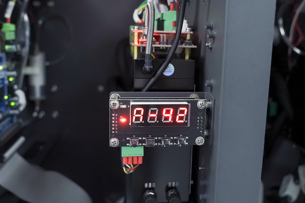 Equipped with an ink path heating system and real-time monitoring of printhead printing temperature to ensure printing stability.