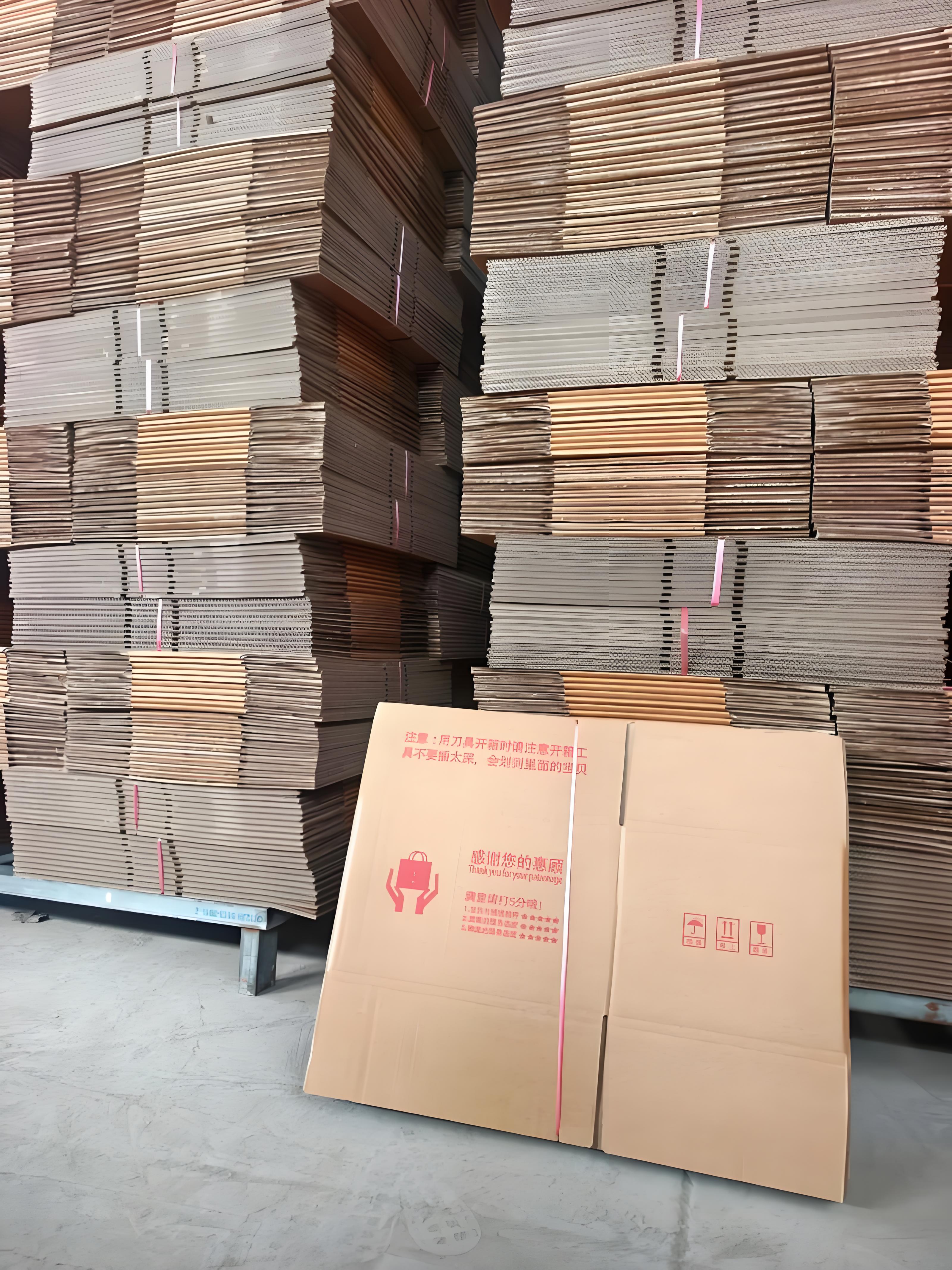 Corrugated packaging factory using FocusInc Cobra series single pass printer to print on cardboard and honeycomb boards for VIP customers