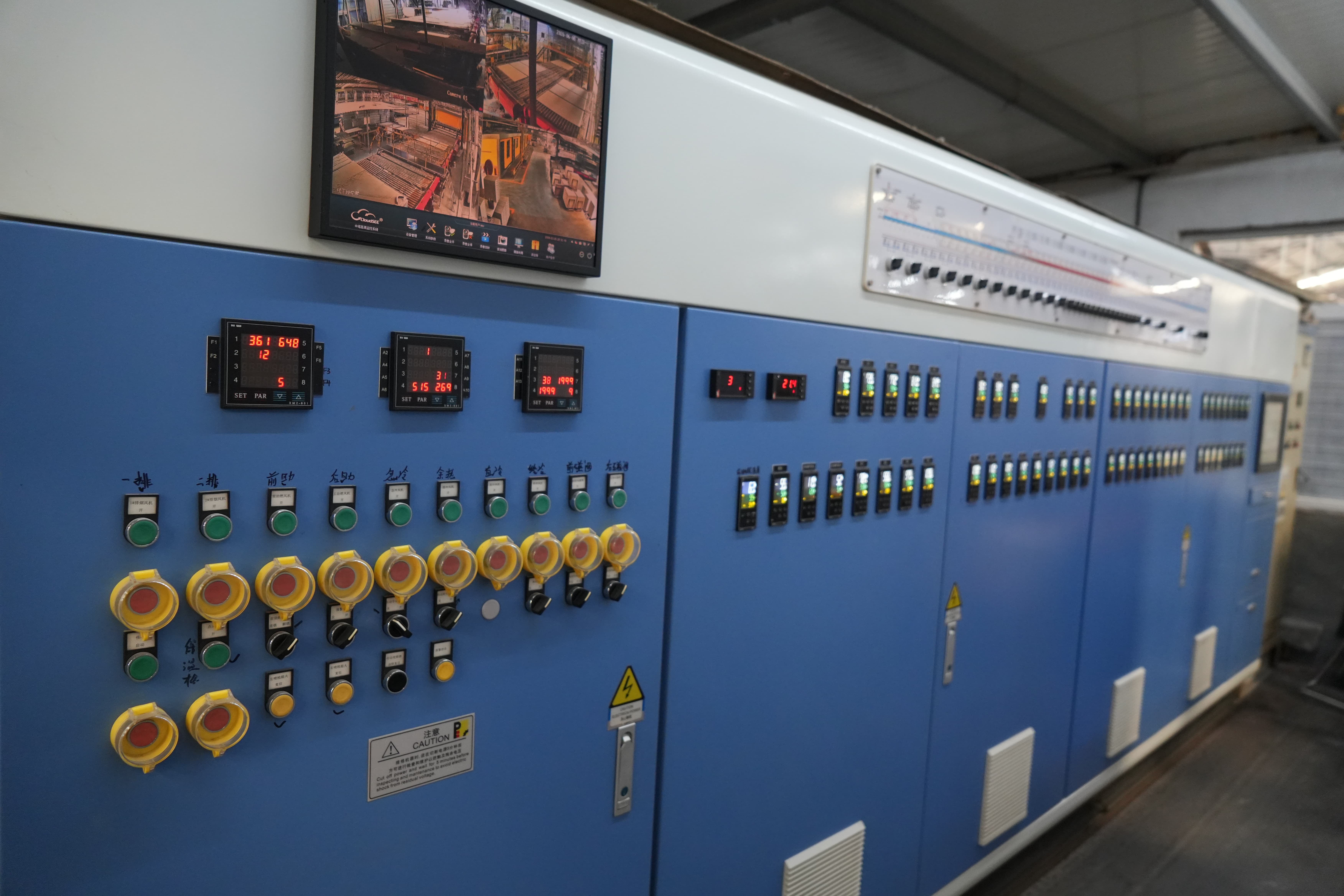Automated temperature control in commercial porcelain tile production