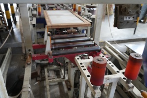 Automatic tile packing