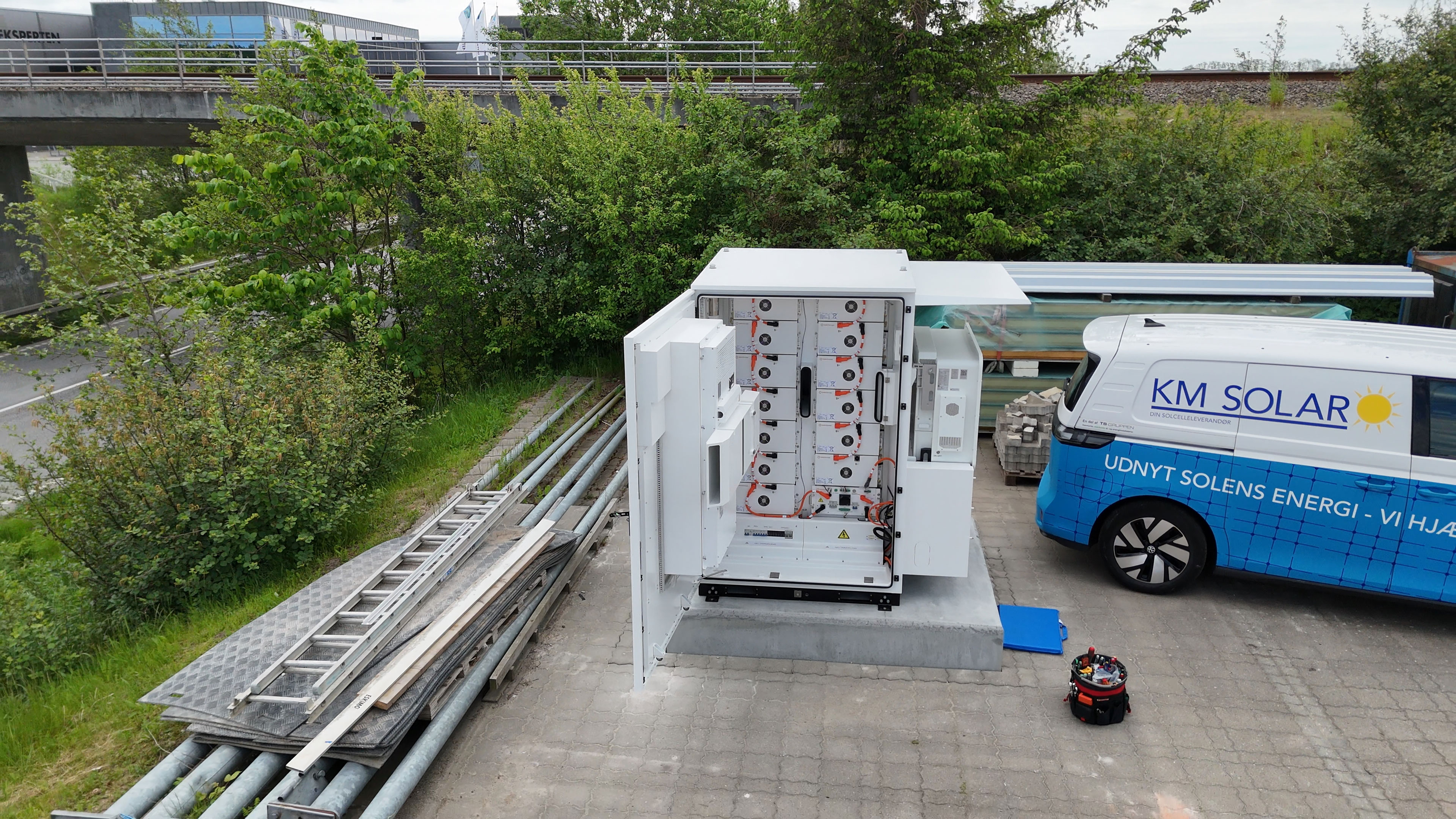 Denmark warehouse EverCore installation 125kW 261kWh