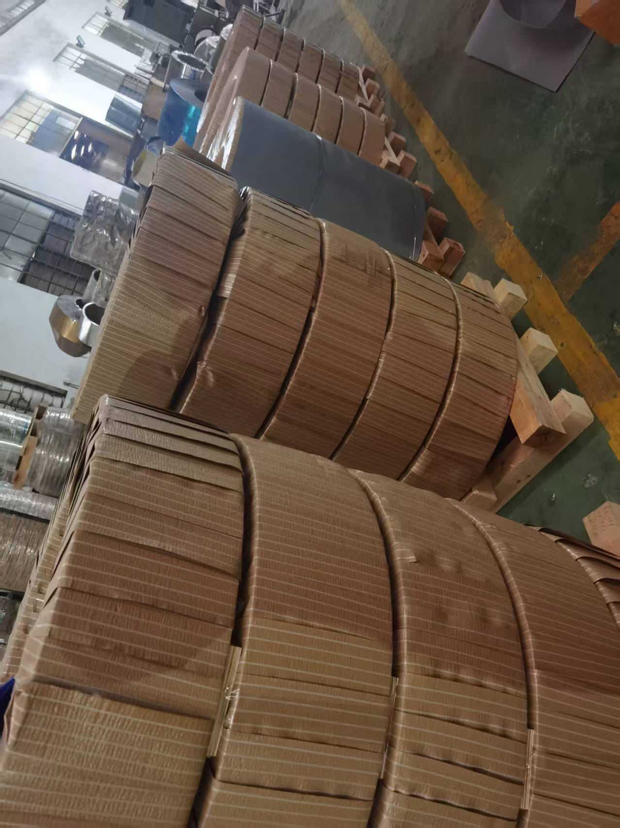 Moisture-proof export packaging for precision slit tinplate strips at Youngson Metal
