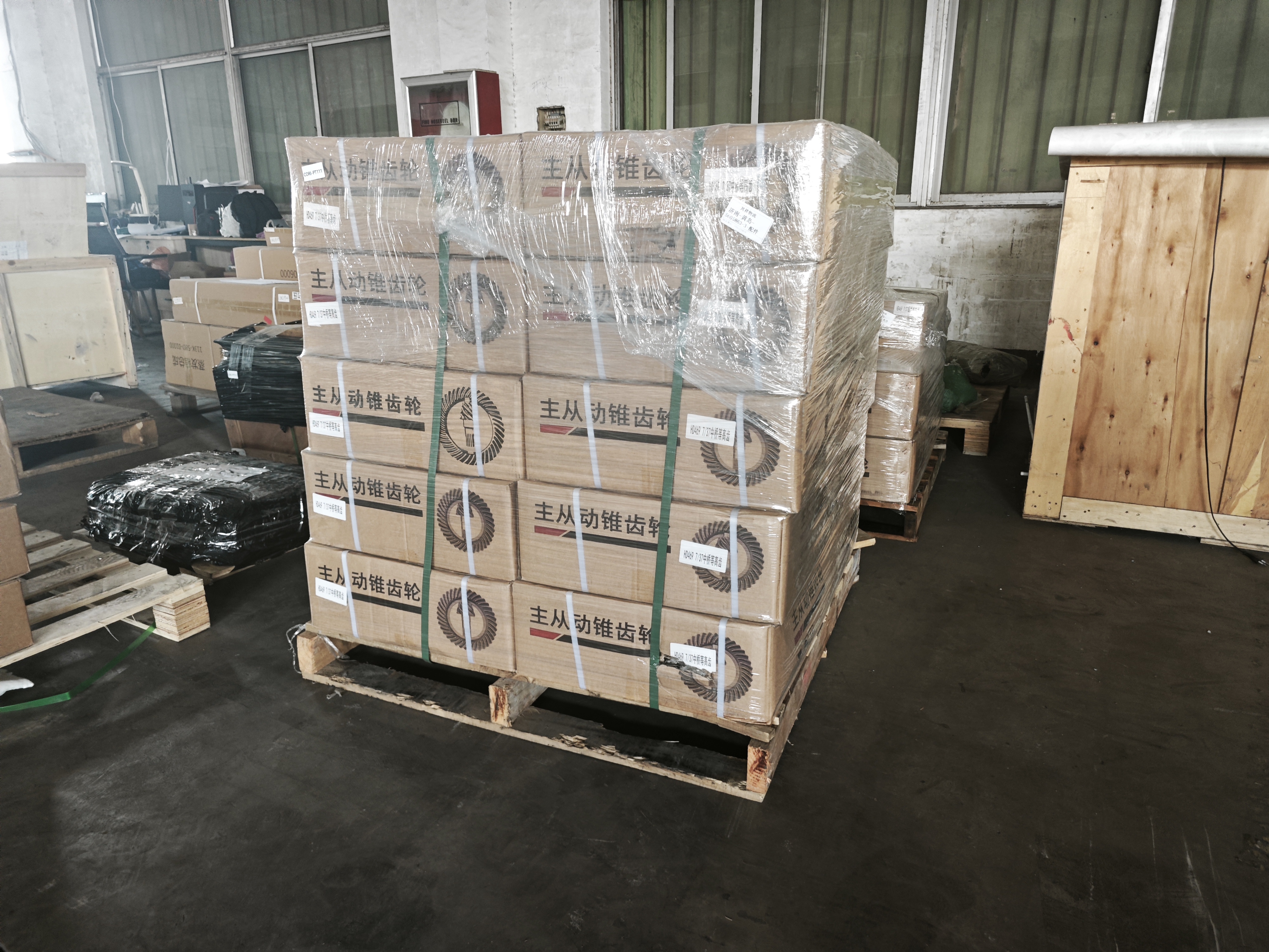 Anti-rust and shockproof packaging for truck crane hydraulic parts and seals