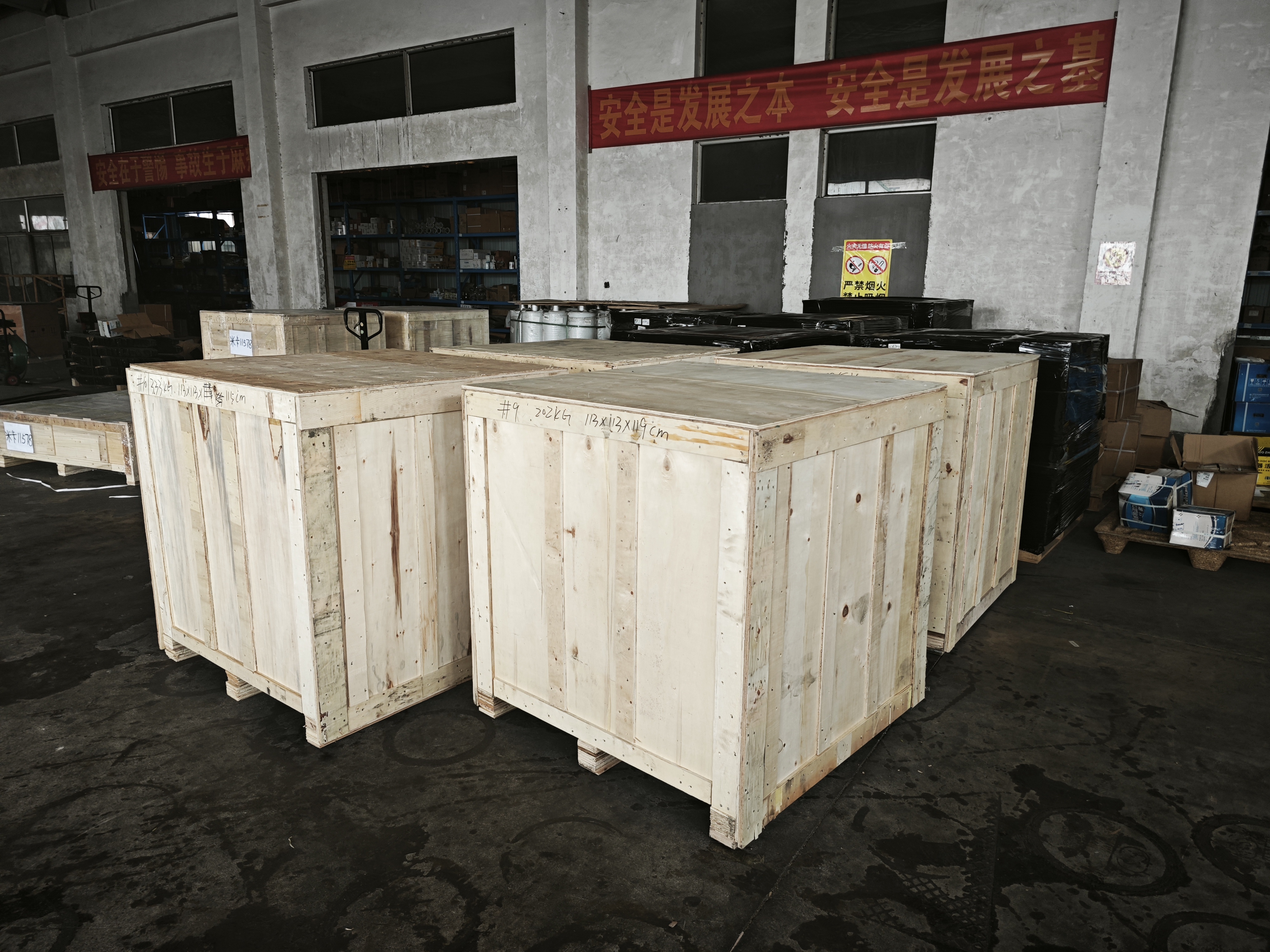 Standardized shockproof export packaging for truck crane spare parts shipment