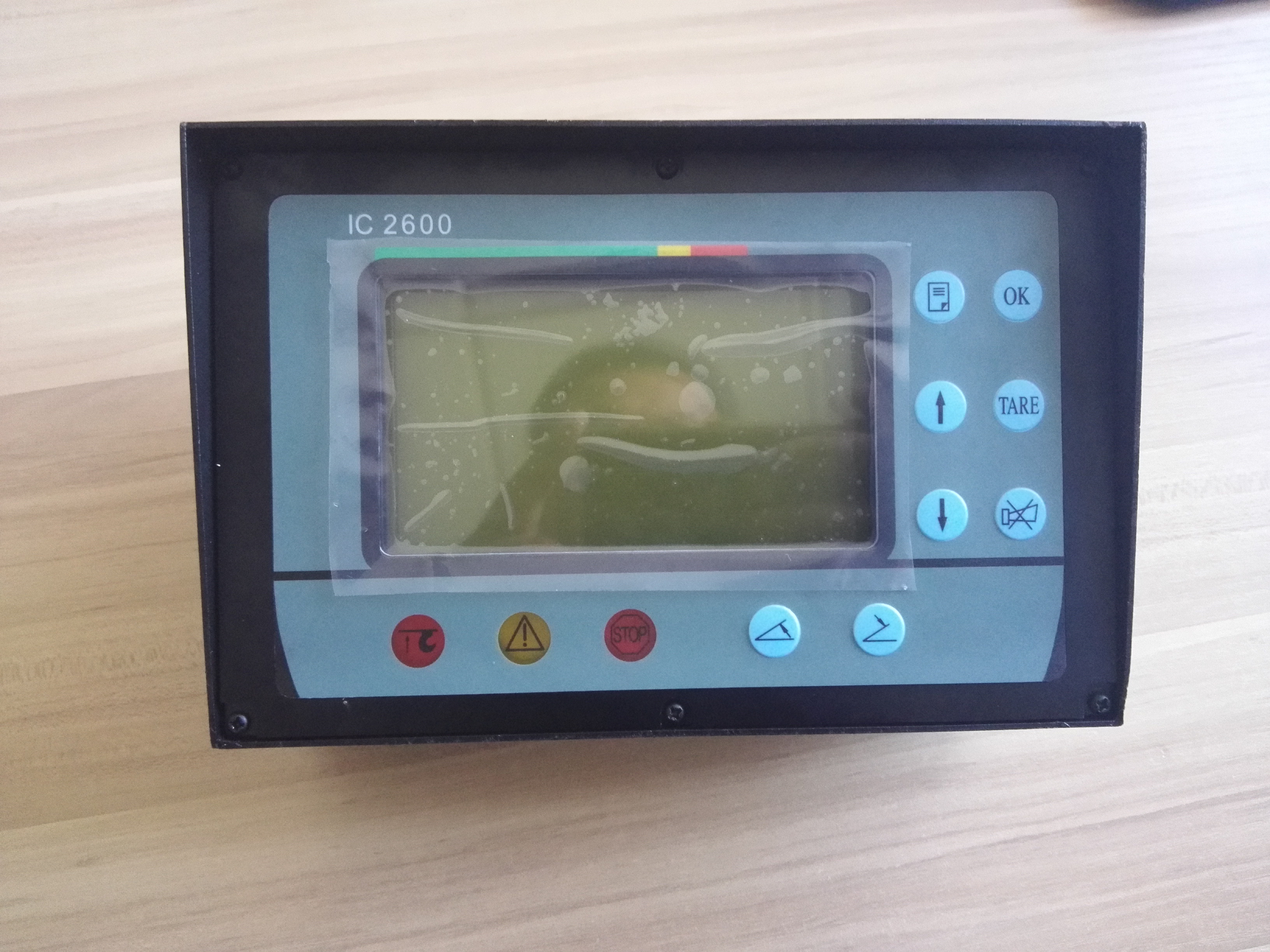 Display IC2600