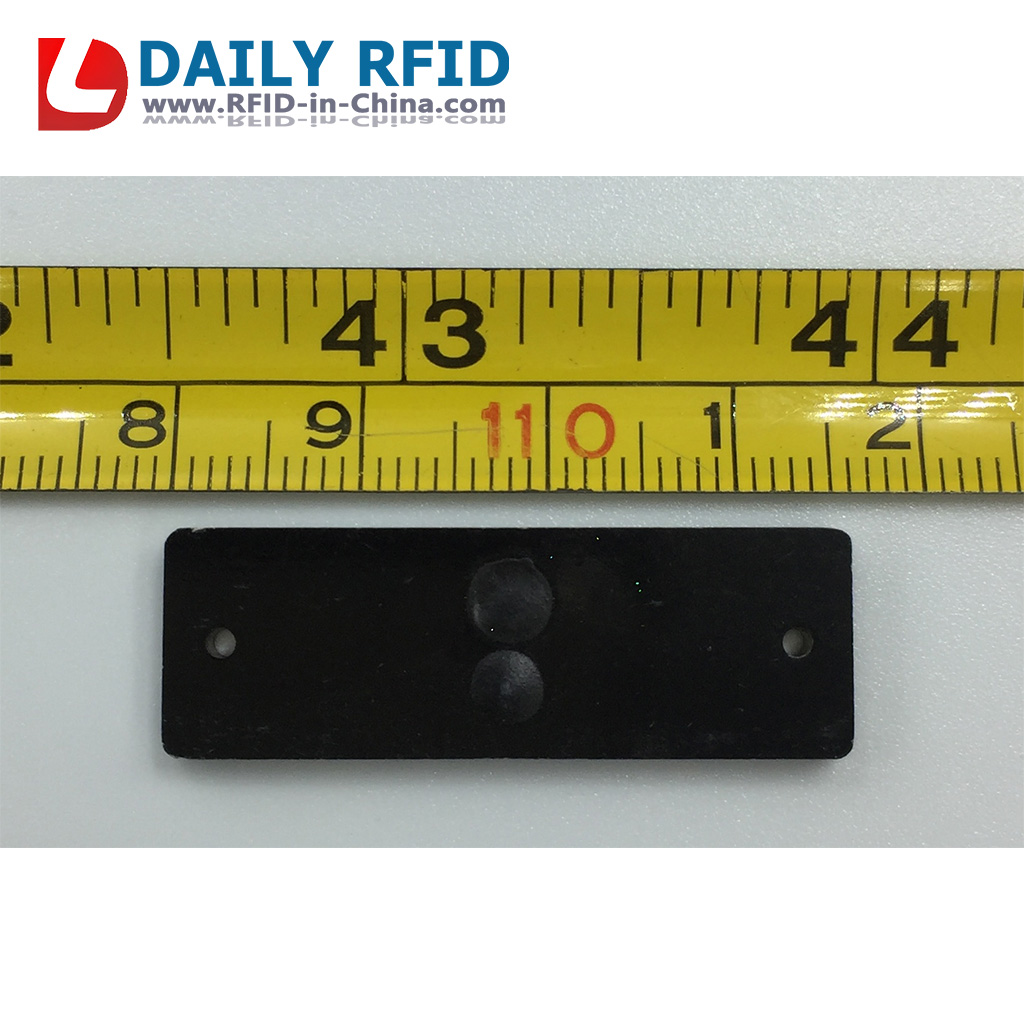 Metal-resistant vehicle management tag 3612<p class=