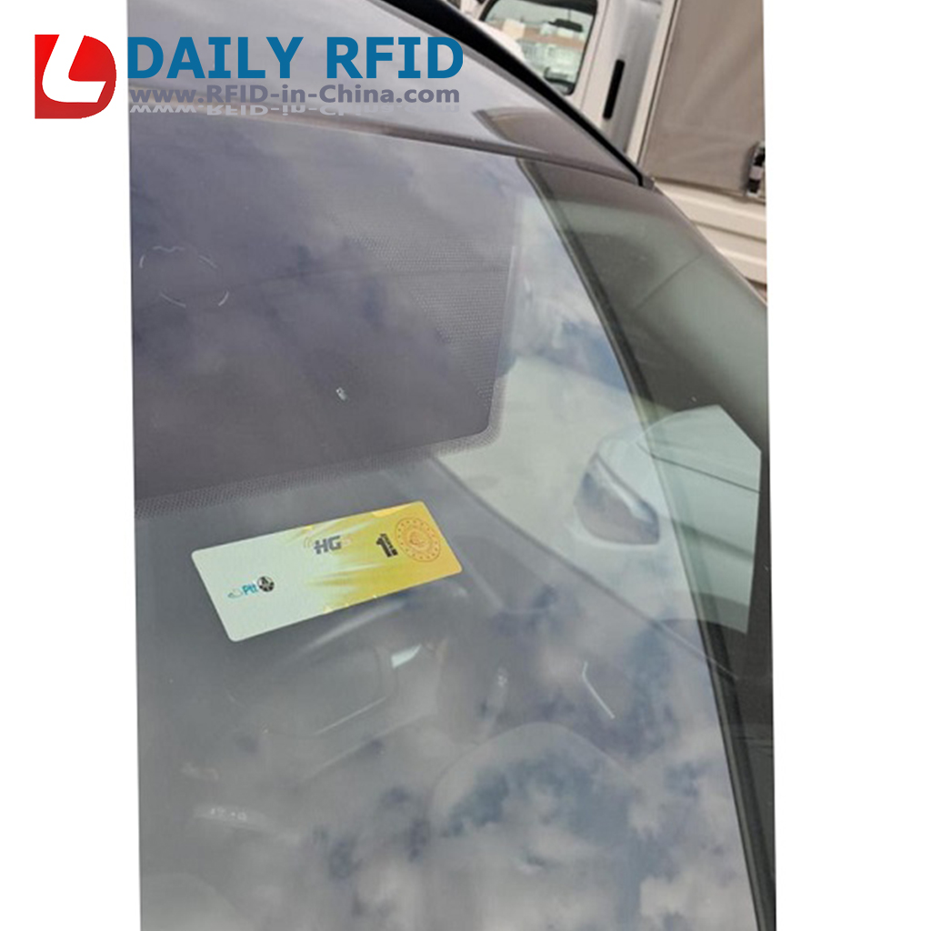 Tamper-proof Long Range RFID Windshield Tag-011<p class=