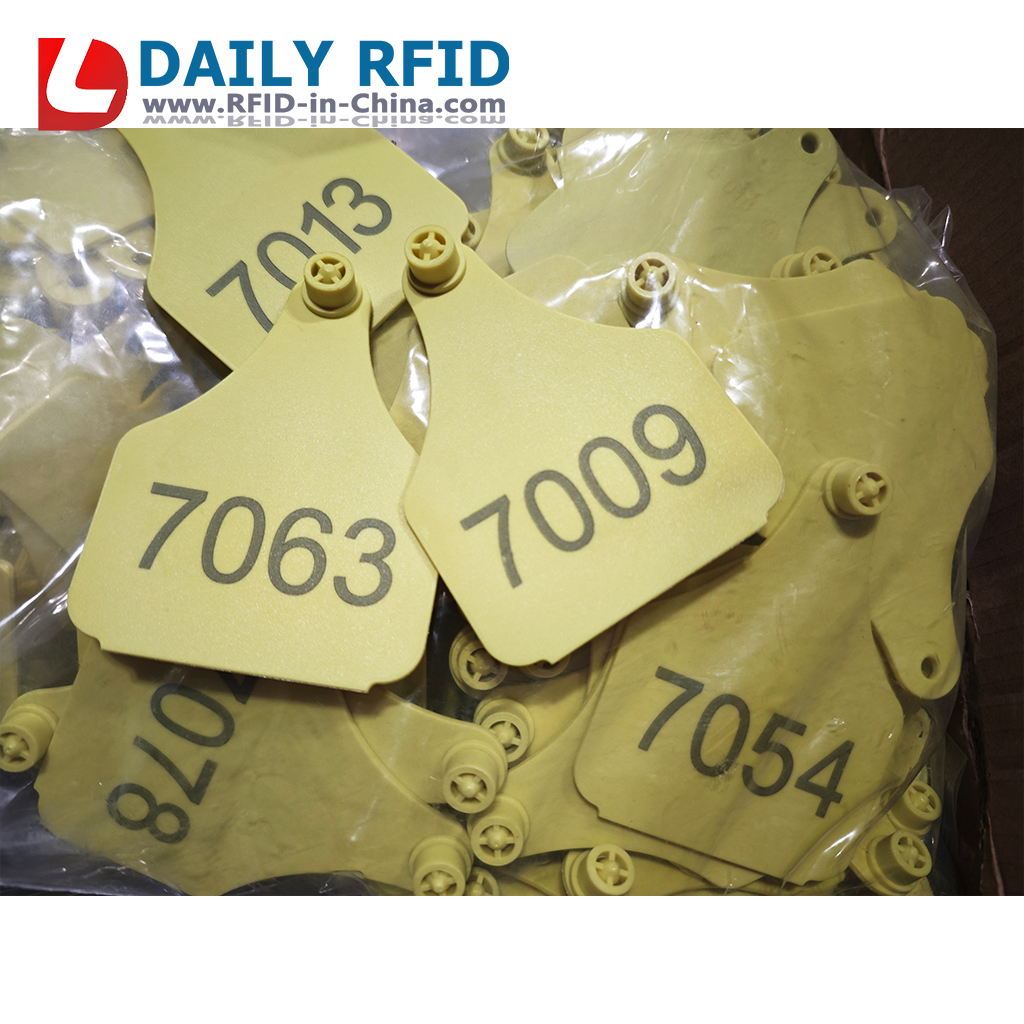 Animal tags (8)<p class=