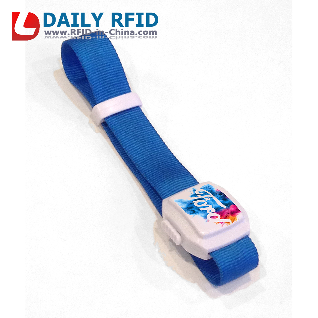 Ford LED Wristband<p class=