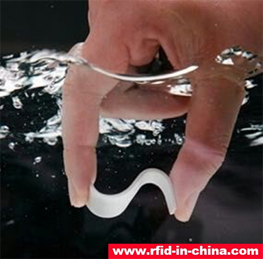 RFID UHF Industrial Silicone Laundry Tag - 2<p class=