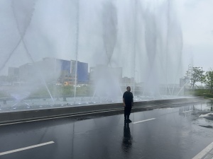 Factory Show Fountain 
The factory show fountain serves as a live demonstration platform where customers can experience synchronized water choreography, dynamic lighting effects, and intelligent fountain control systems in the factory sample pool fountain.