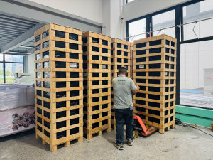 Fountain Control Cabinet Packing
Fountain equipment is securely packed in export-grade wooden crates to protect delicate electrical systems, stainless steel nozzles, and precision components throughout international shipping.