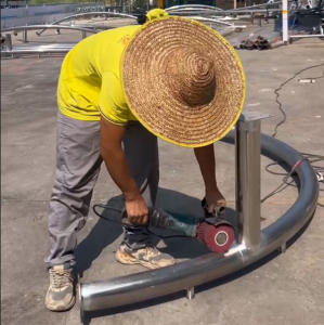 Polishing Custom Fountain Equipment
Custom fountain equipment is carefully polished to enhance both appearance and performance. The refined surface finish reflects professional craftsmanship while providing additional protection against environmental exposure.