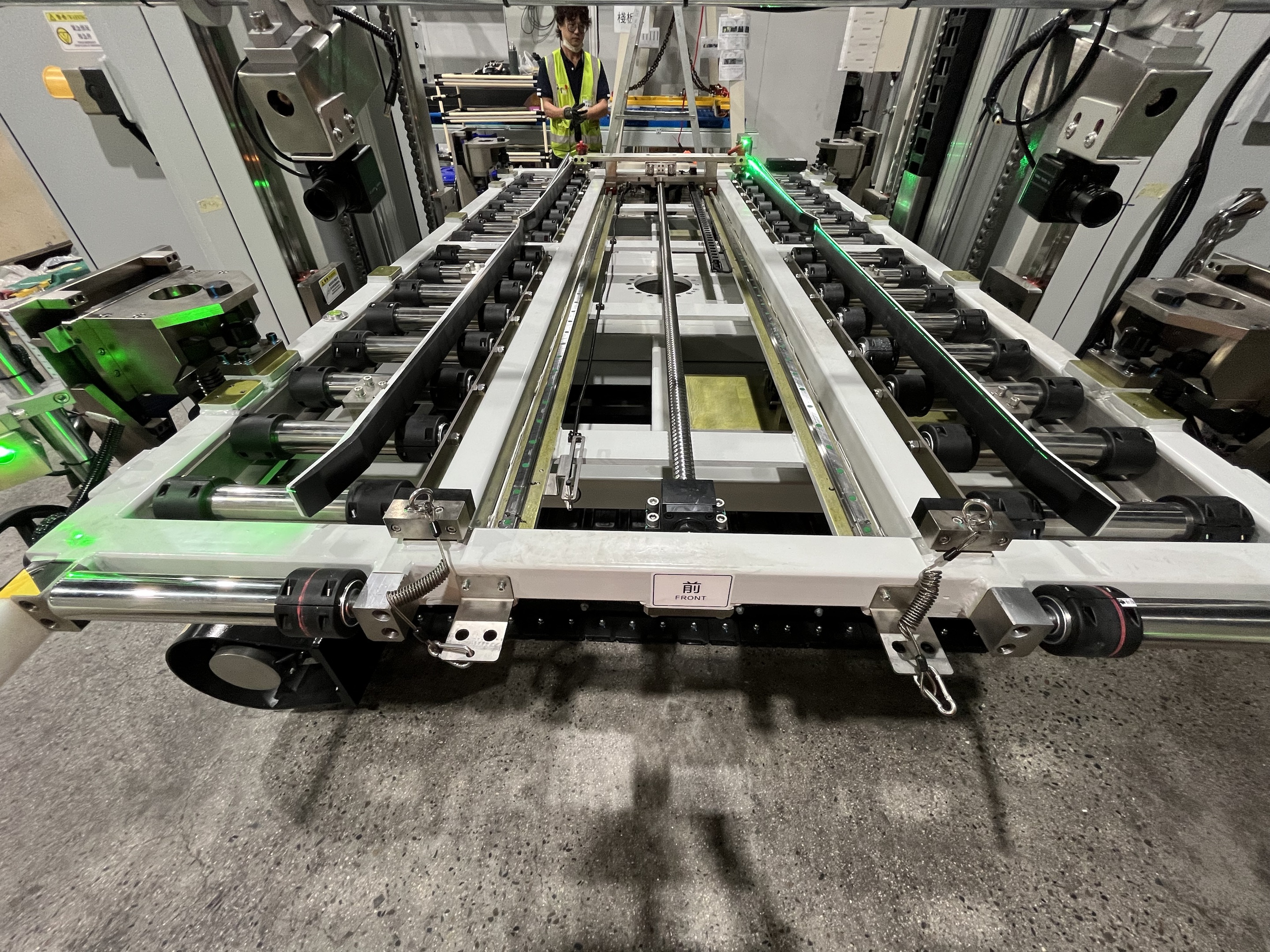 Crawler-driven battery PACK Insertion & Repair Robot Platform for Container