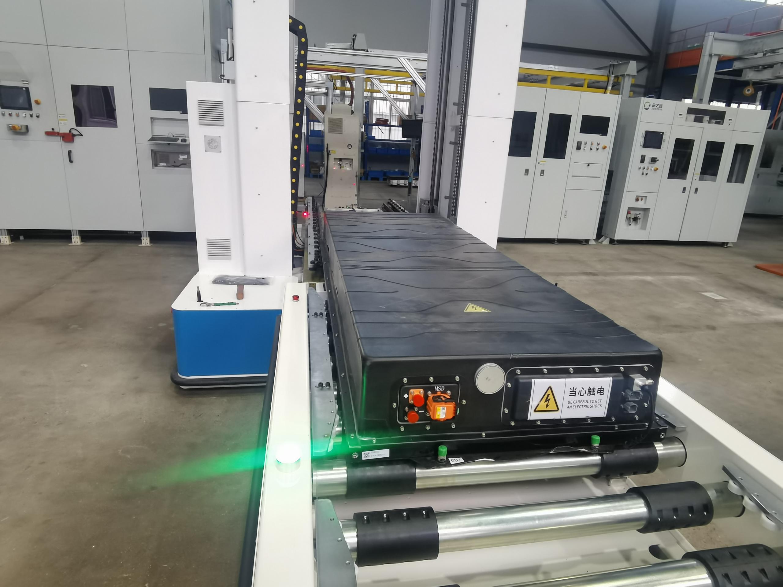 AGV-driven battery pack insertion robot for containers by Zonzsin
