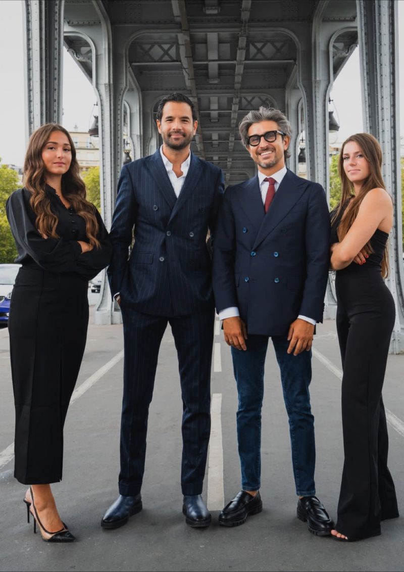 Specialized negotiators team of Groupe Point de Vente in Paris