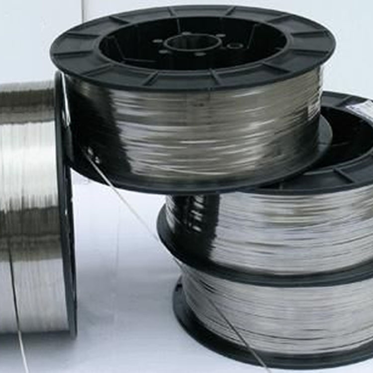Flat wire pack for medical use