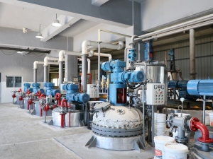 Lubricating  grease production line